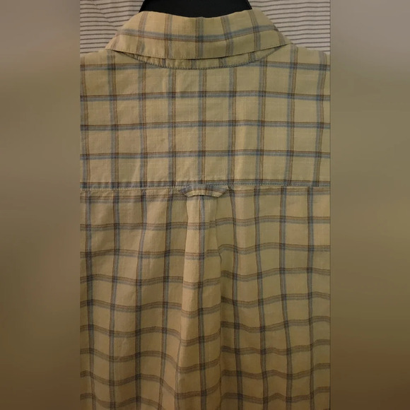 Columbia XLT Short Sleeve Button Up Shirt - Picture 5 of 5